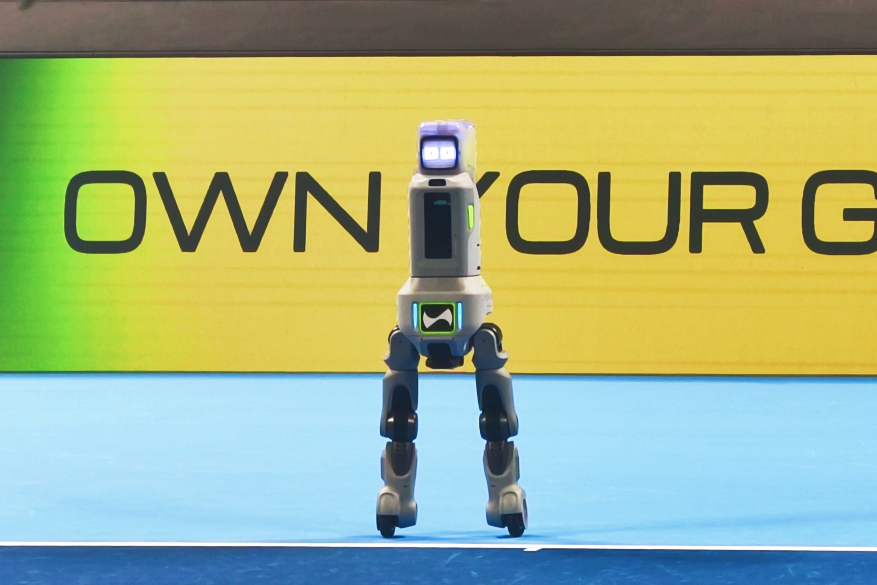 具身网球机器人TENNIIX ULTRA MAX_20260923_112517.jpg